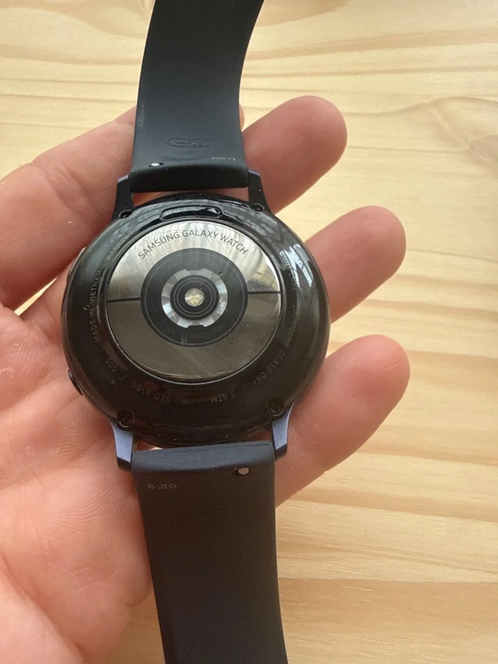 Samsung Galaxy Watch 44mm (SM-R920) – Excellent Condition